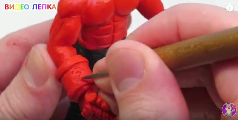 ХЕЛЛБОЙ ИЗ ПЛАСТИЛИНА 9